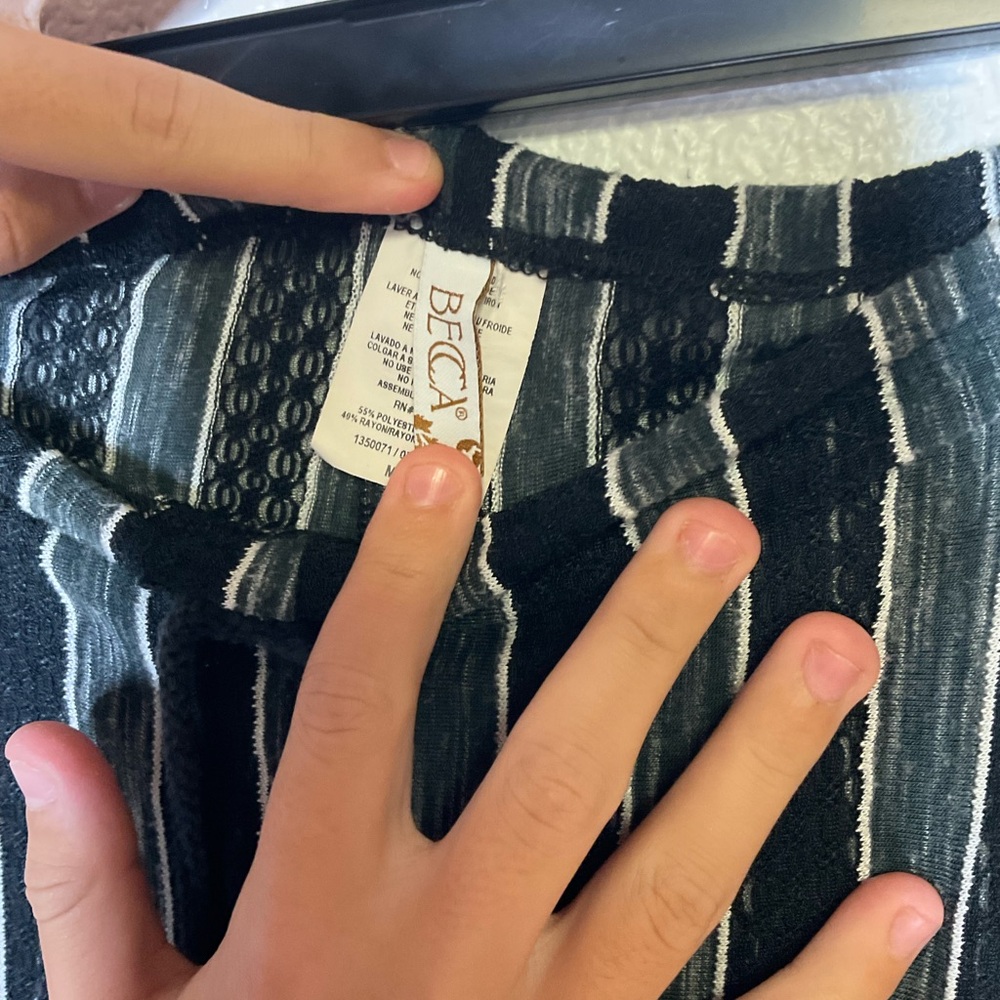 < BECCA Black and White Striped Beachy Pants > - Picture 4 of 5